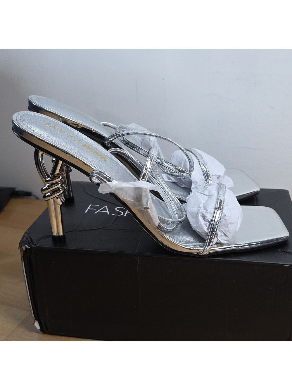 Fashion Nova Metallic Silver Heelssize 10